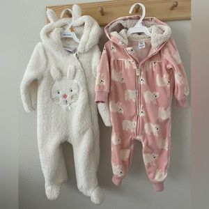 Set of 2 Baby pajamas body suits 6-9M